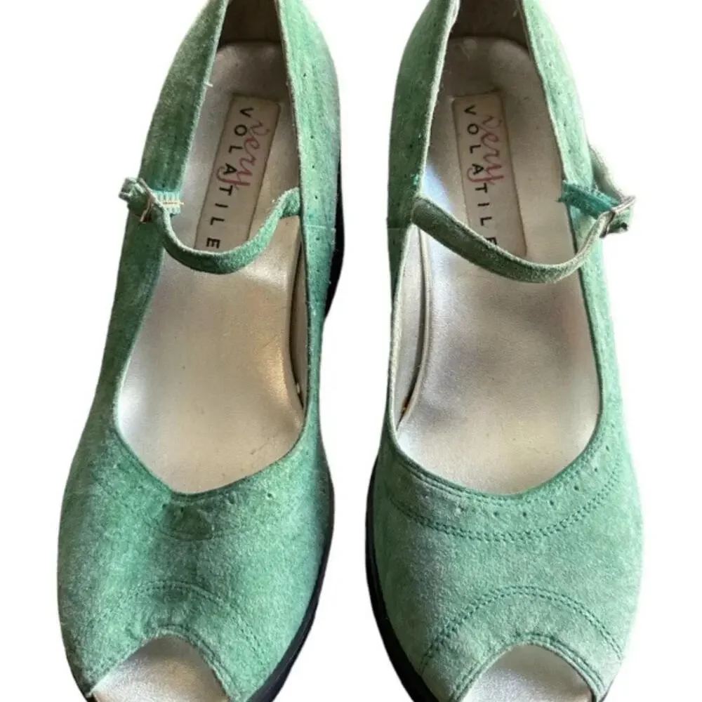 Y2k Vintage 90s Very Volatile Size 8 Green Wedge Heel